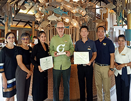 โรงแรมเคปพันวา ภูเก็ต ผ่านมาตรฐานโรงแรมที่เป็นมิตรกับสิ่งแวดล้อม (Green Hotel) รับรางวัล “ระดับ ดีมาก” จากกรมส่งเสริมคุณภาพสิ่งแวดล้อม  กระทรวงทรัพยากรธรรมชาติและสิ่งแวดล้อม